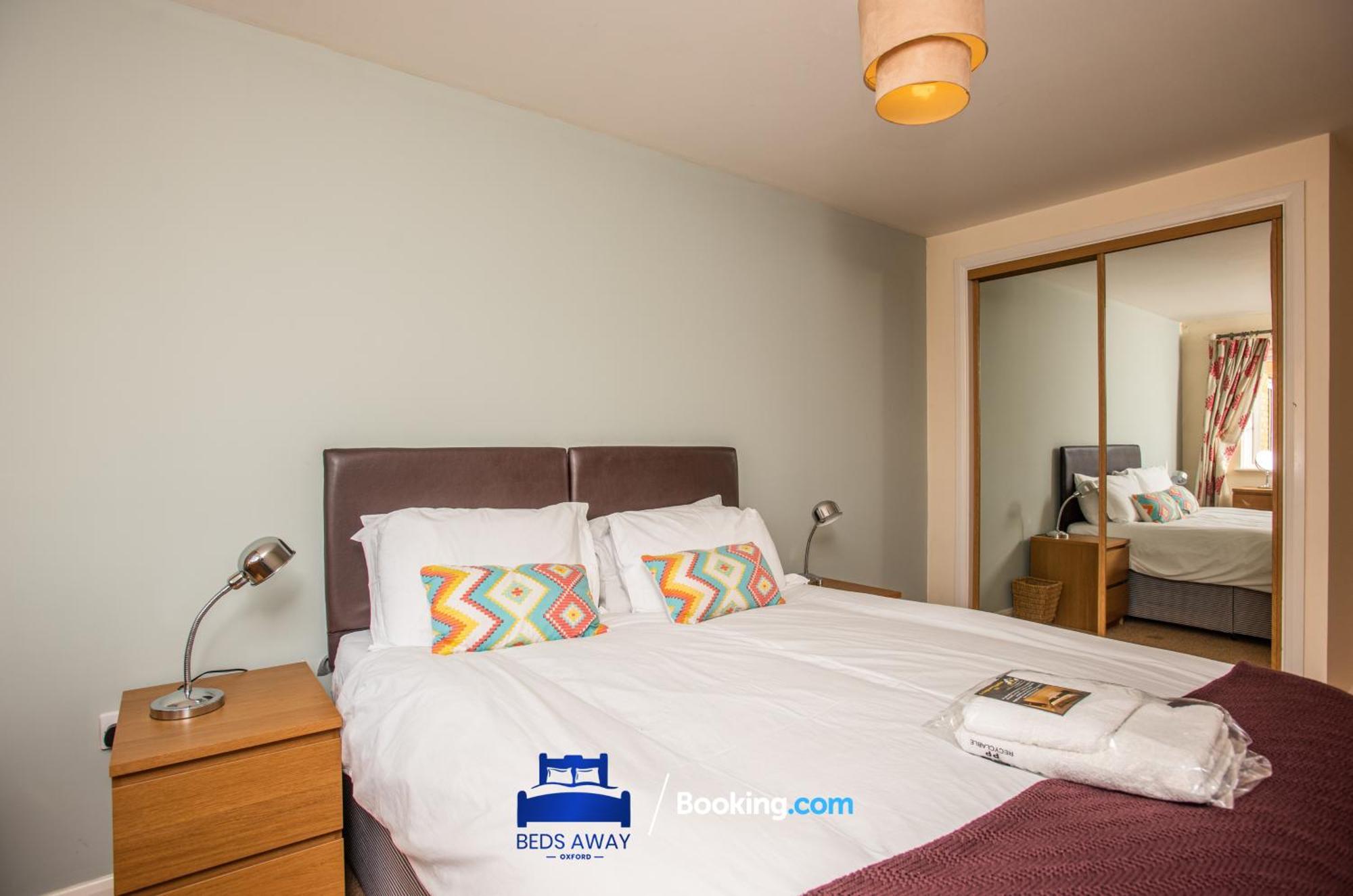 Апартаменты Two Bedroom By Beds Away Short Lets & Serviced Close To Airport And Blenheim Palace Кидлингтон