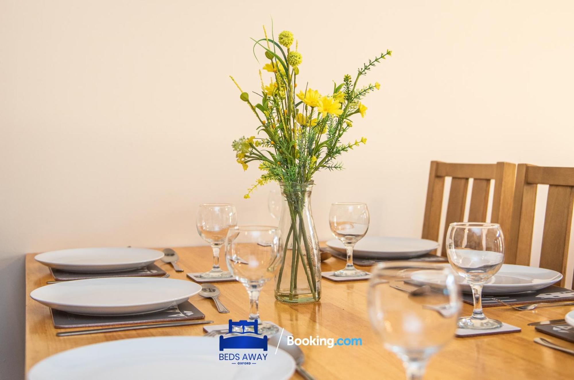 Two Bedroom By Beds Away Short Lets & Serviced Close To Airport And Blenheim Palace Апартаменты Кидлингтон